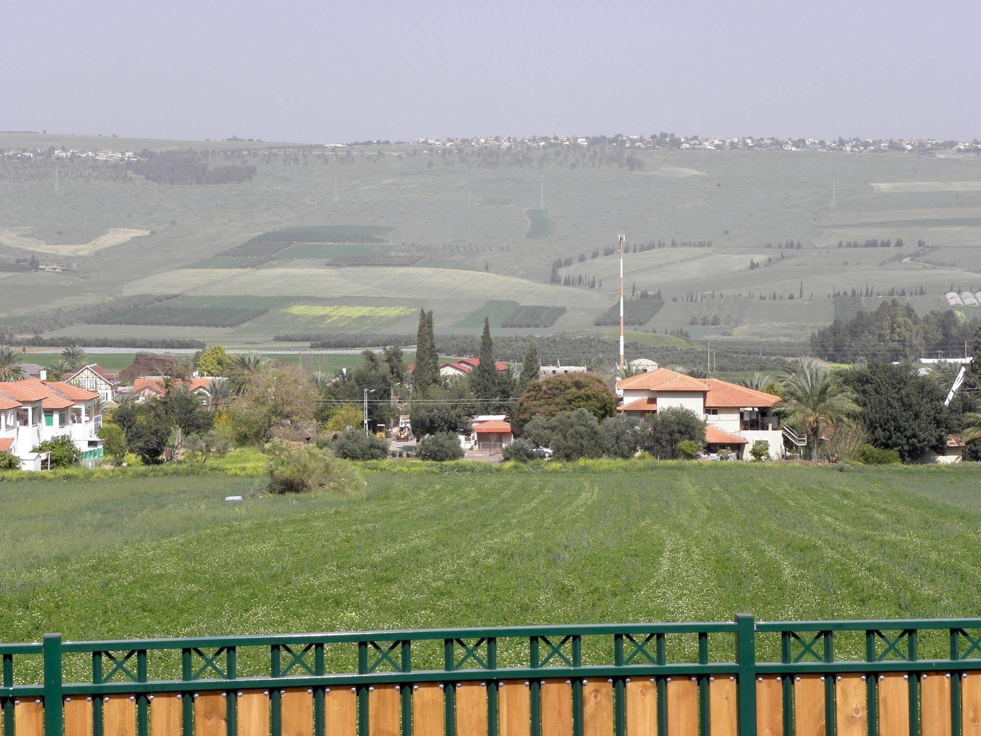 Avigail Guest House Yavne'el Exterior photo